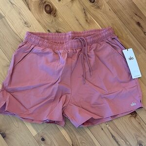 ALO Yoga Women's Rose Pink Drawstring Athletic Shorts large